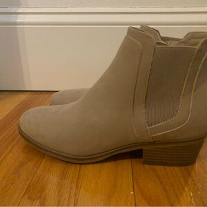 Women's Tan Ankle Boots